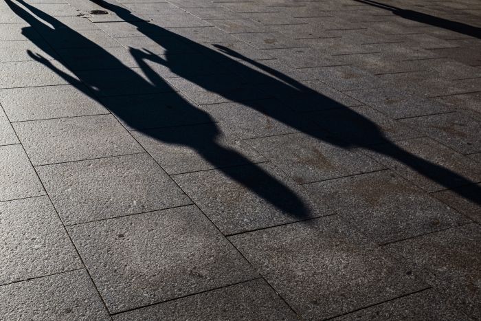 Shadowing راز سریع‌تر شدن مکالمه و لهجه